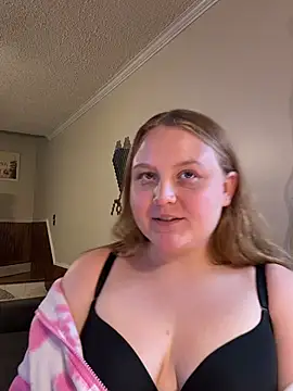 PhatAssBlond online show from November 11, 7:33 pm