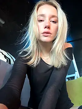 SSSATIVA model online show from October 12, 10:56 pm