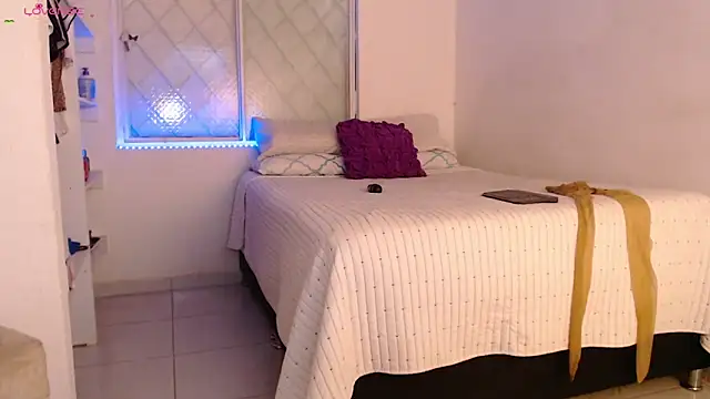 lia huan online show from December 19, 2:09 pm