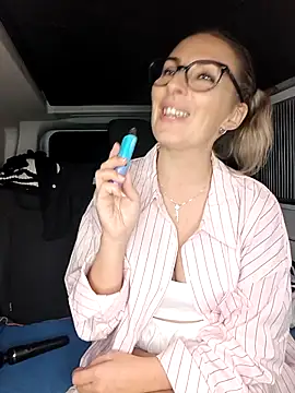 Jade Emeraud online show from October 20, 8:01 pm