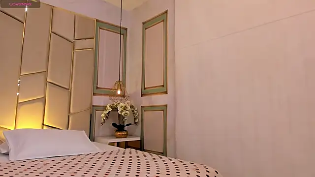 abby adams20 online show from December 1, 6:21 pm