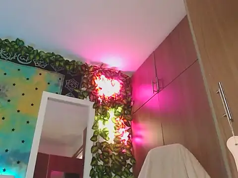 chanel 1041 online show from March 10, 8:13 pm