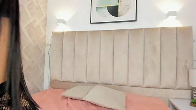 Anniie Queen online show from November 29, 2:59 am