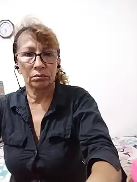cristal collins1 online show from August 3, 10:32 am