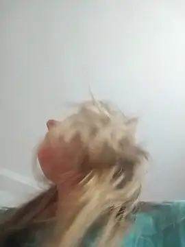 SophyGirl online show from March 21, 1:05 pm