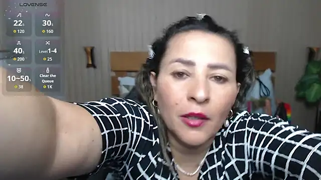 luciana ballesteros  online show from November 24, 1:24 pm