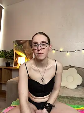 MartiniiSelenna online show from May 17, 10:36 am