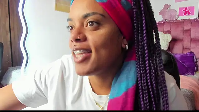 ladyrd1 online show from October 19, 5:26 pm