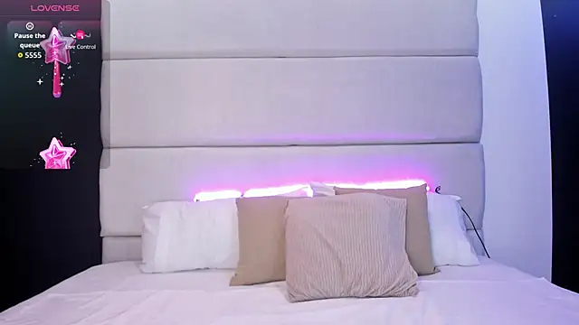 MarianaGarciaa   online show from May 26, 6:29 pm