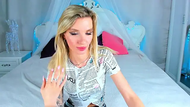 AlinaLovelyX online show from April 11, 7:45 am