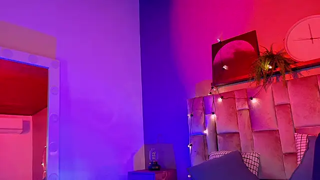 alaia-rogers online show from October 14, 11:35 am