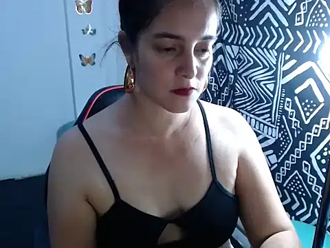 felinas6969 online show from November 4, 11:21 pm