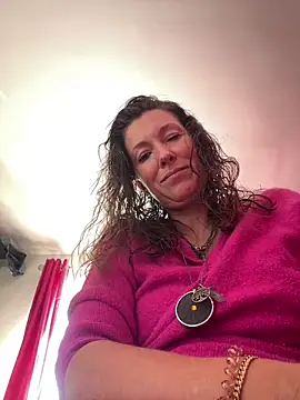 Lwhite1 online show from May 11, 3:51 pm