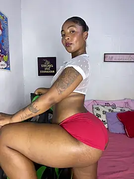 alissonjhonson online show from May 29, 1:36 am