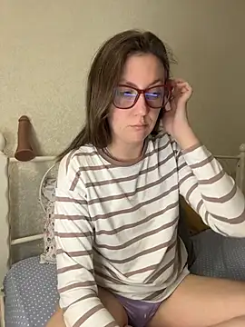 BeatriceTender online show from May 4, 8:12 pm