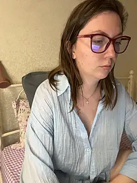 BeatriceTender online show from May 18, 6:47 pm