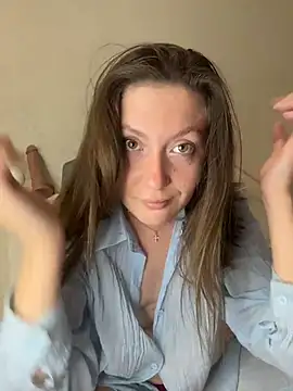 BeatriceTender online show from May 14, 7:52 pm