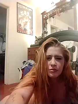 Snapshot of DelilahKnocx chatting on September 24, 3:44 pm DelilahKnocx online show from September 24, 3:44 pm