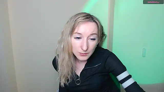 AmandaSell online show from May 16, 10:36 am