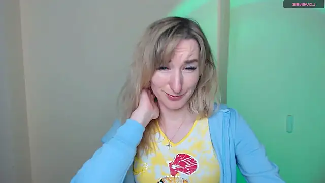 AmandaSell online show from May 17, 10:36 am
