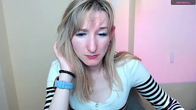 AmandaSell online show from May 11, 12:07 pm
