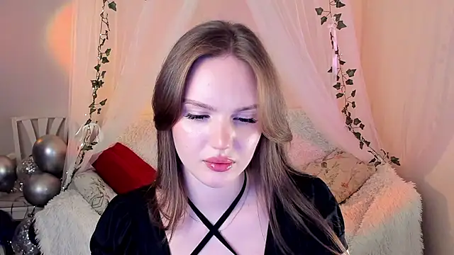 Snapshot of MishkaMe chatting on September 25, 3:11 pm MishkaMe online show from September 25, 3:11 pm