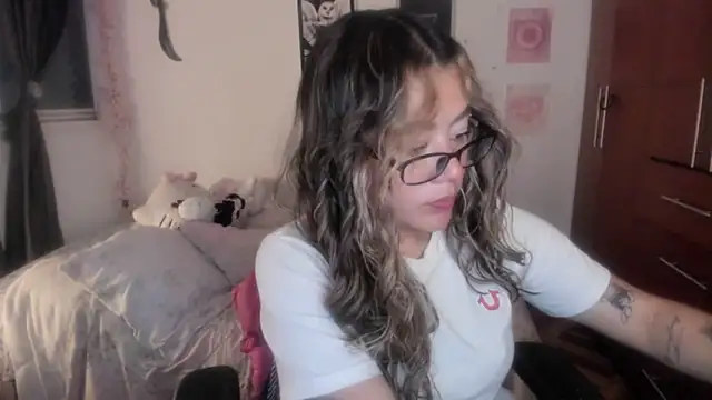 StephaniFox online show from February 23, 11:26 pm