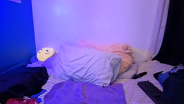 miacanela xo online show from May 20, 2:19 am