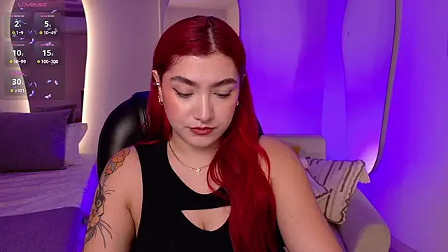 ViolettCastel online show from November 27, 7:28 pm