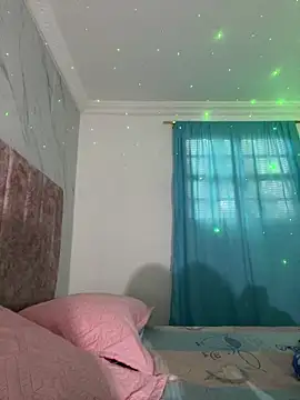 Kimmymadison- online show from February 18, 9:25 pm