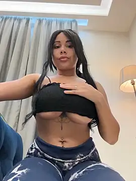 HaileyDiana online show from February 2, 3:33 pm