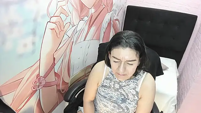 AllysonMilf69 online show from May 8, 7:27 pm