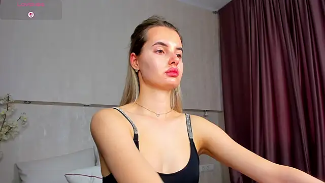 Erika Carpenter online show from May 16, 1:19 am