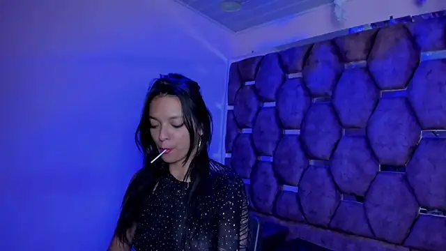 MaddyHudson online show from May 28, 9:02 pm