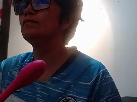 ShaneLeux online show from October 20, 8:45 pm