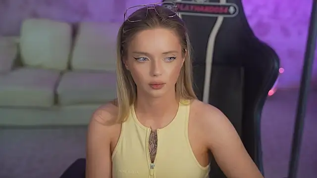 Cassy-Celestial  online show from May 9, 10:28 am