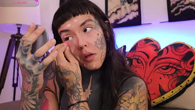 SylveonFox online show from November 10, 5:30 pm