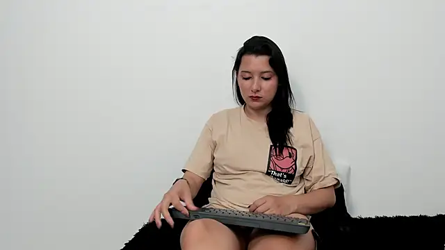 cami-01 online show from October 25, 8:37 pm