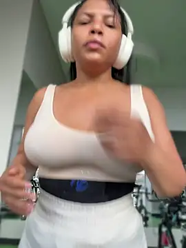 Anabel693 online show from May 6, 11:36 am