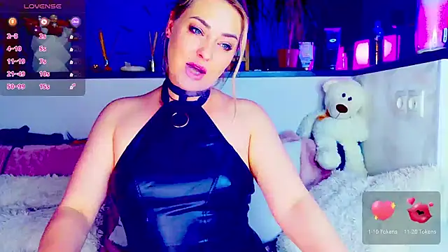  JuliaSpace  online show from May 23, 5:44 pm
