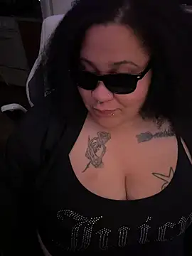 Juicyjordie online show from April 10, 5:46 am