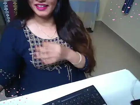 Arushisingh8888 online show from October 2, 12:54 pm