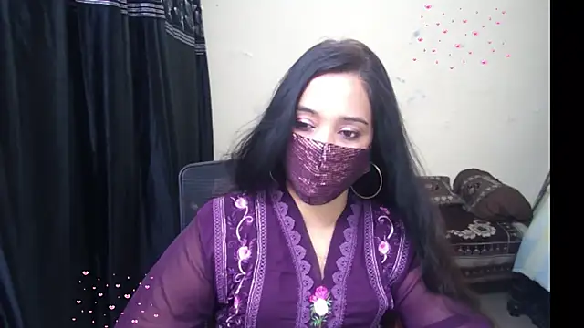 Arushisingh8888 online show from May 6, 12:31 pm