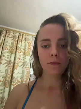 AlisaKissss online show from May 17, 7:13 pm