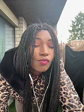 Shantel-Olivia online show from February 25, 8:57 am