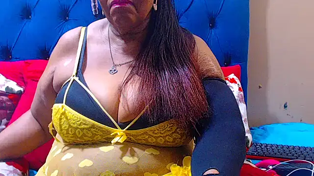 Snapshot of ebonycandy10 chatting on September 25, 5:17 am ebonycandy10 online show from September 25, 5:17 am