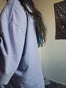 sweetcoralinee online show from March 25, 3:04 pm