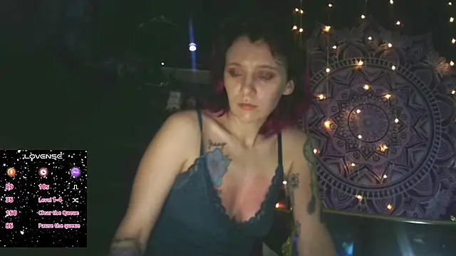 wolfgirl97 online show from December 16, 6:19 am