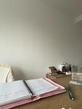 streetdoll online show from October 9, 9:13 am