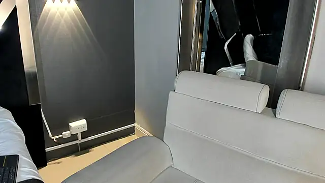 PaulinaDuarte online show from May 26, 11:53 am